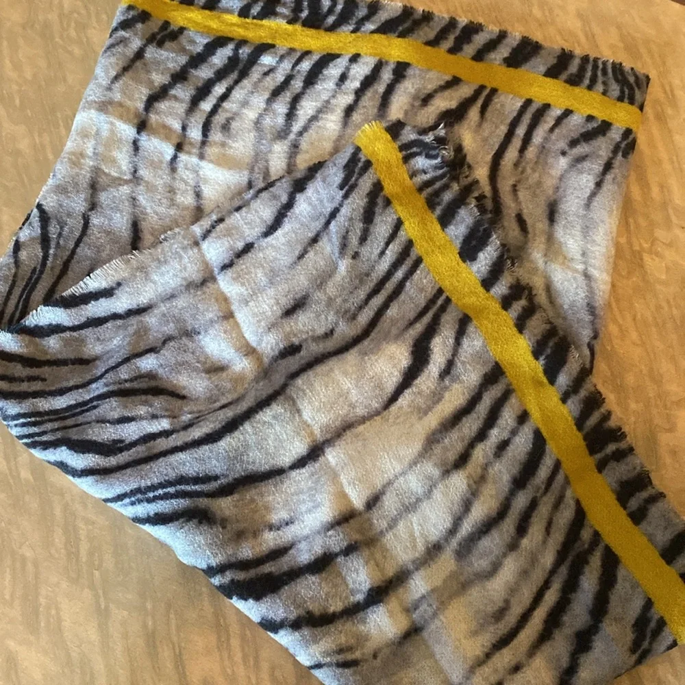 Zara soft lightweight